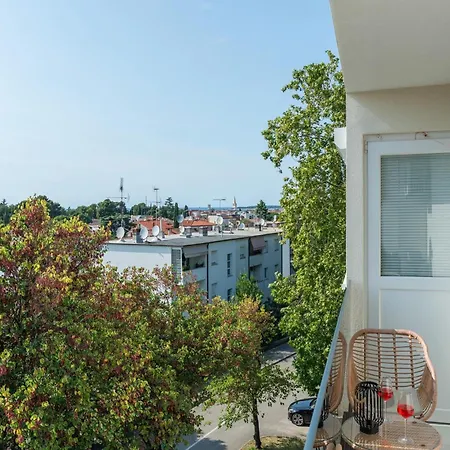Apartment Premium With Patio *