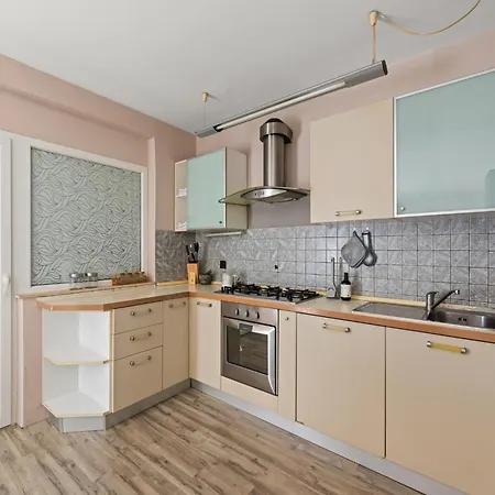 Premium With Patio Apartment