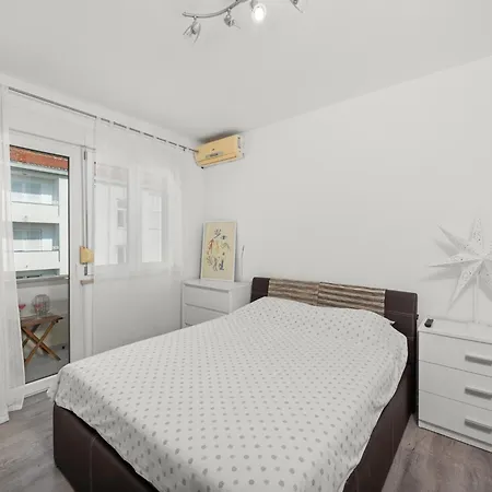 Premium With Patio Apartment